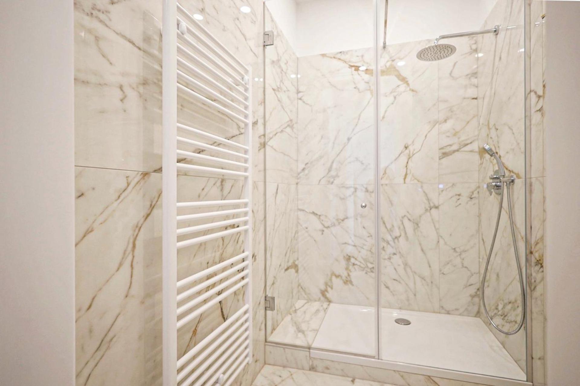 Heymi Apartments Zentagasse Виена Екстериор снимка